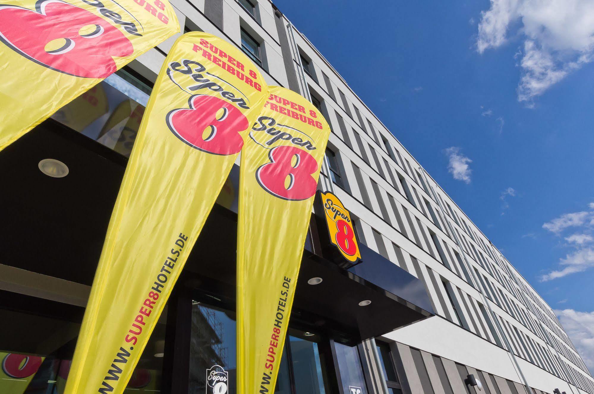 Hotel Super 8 Freiburg Exteriér fotografie
